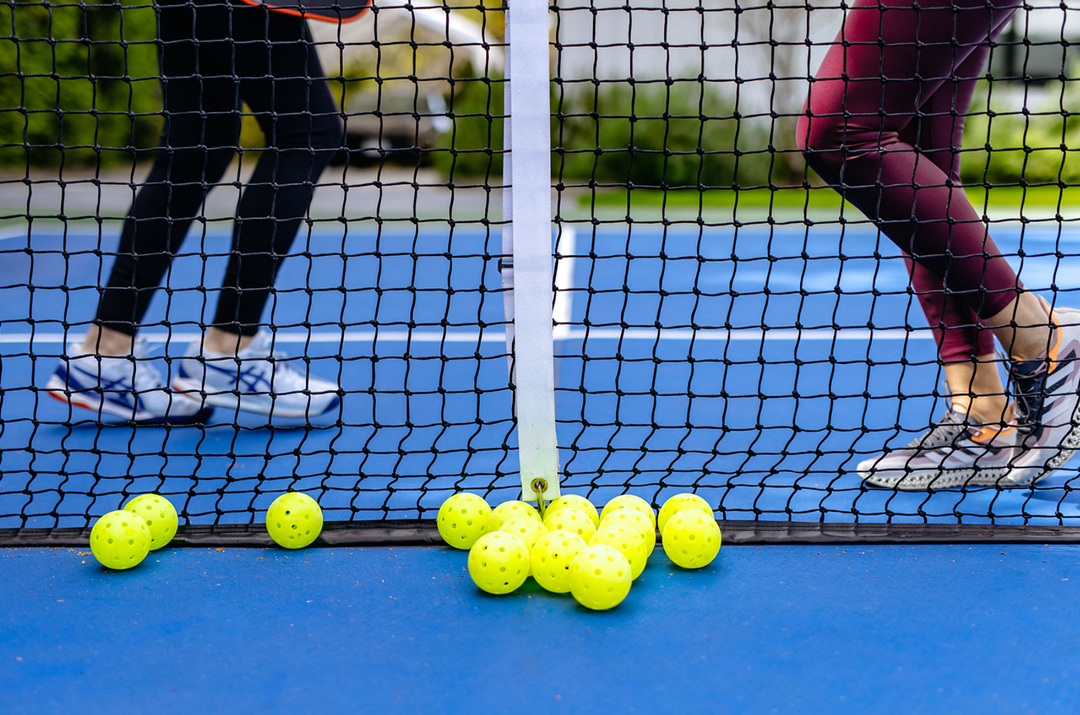 HOW TO PLAY PICKLEBALL